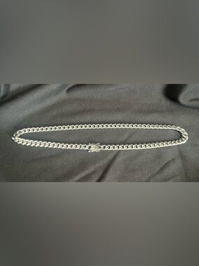Men’s Stainless Steel Cuban Link Chain Necklace 21”
